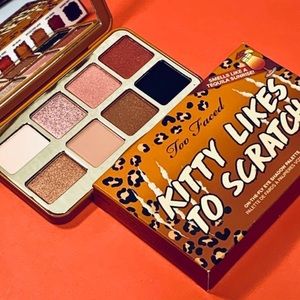 NIB✔️Too faced - Kitty Likes To Scratch